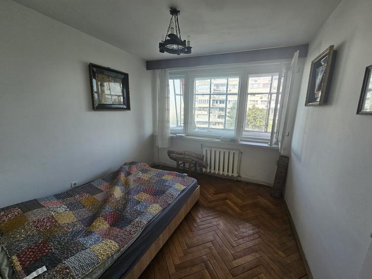 Apartament cu 3 camere semidecomandat, mobilat în Grigorescu