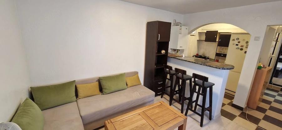 Apartament cu 2 camere decomandat în Central