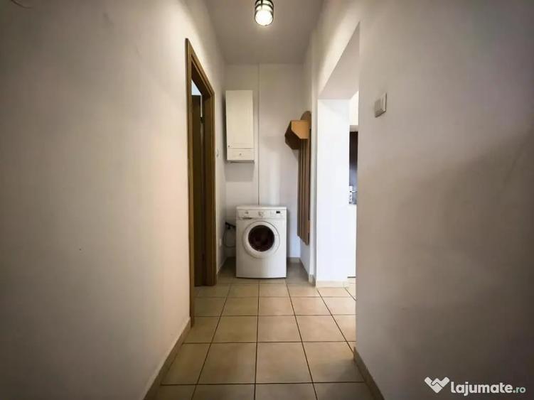 Apartament cu 2 camere semidecomandat în Bularga