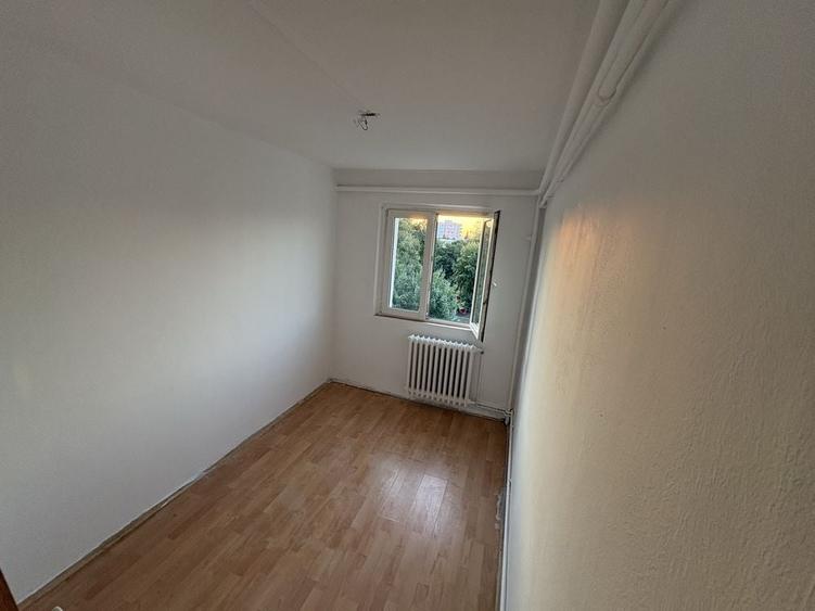 !De vanzare - Apartament 3 Camere - Cartier Dambu Pietros - Strada Magurei! - 8