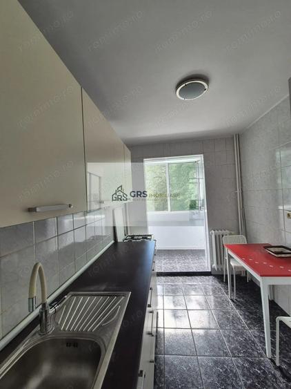 Apartament cu 2 camere semidecomandat, mobilat în Lucrețiu Pătrășcanu