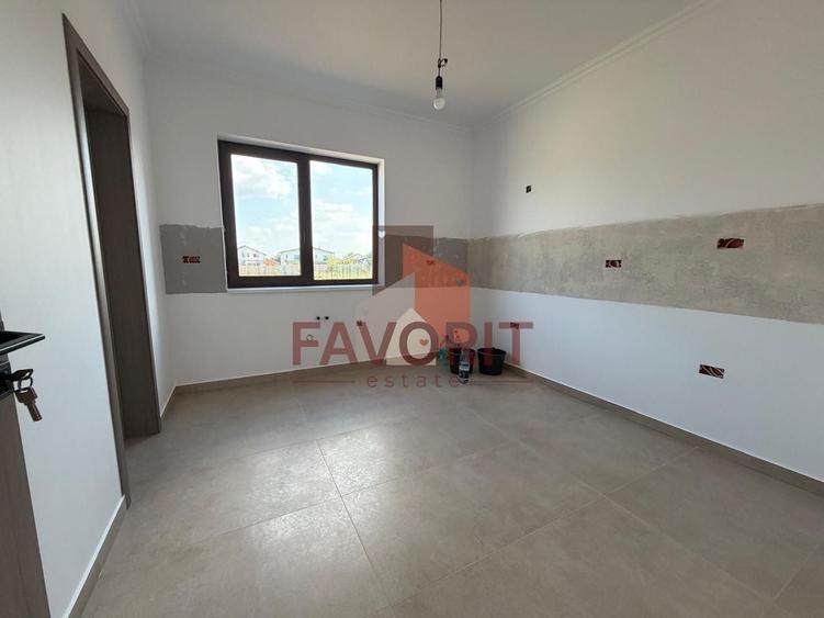 Duplex cu 3 camere cu Canalizare în Sânandrei