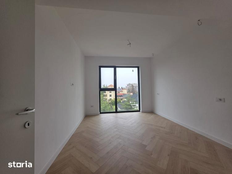 Apartament cu 4 camere în Central