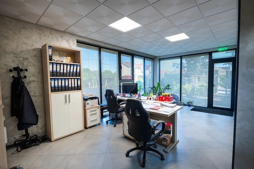 Spațiu comercial, de 1,400 mp, în Central