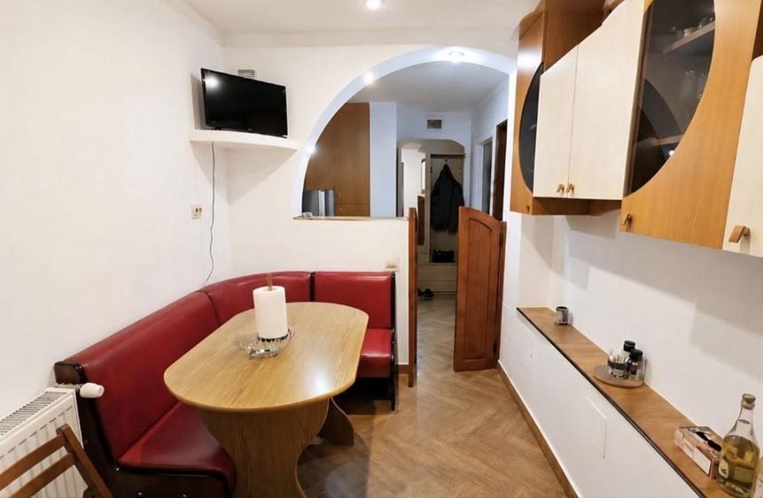 Apartament cu 3 camere decomandat în Lăpuș
