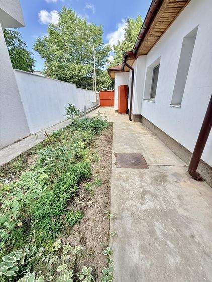 Casă cu Teren 100 Mp în Domenii