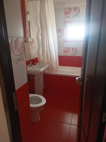 Apartament cu 3 camere decomandat în Sânmartin