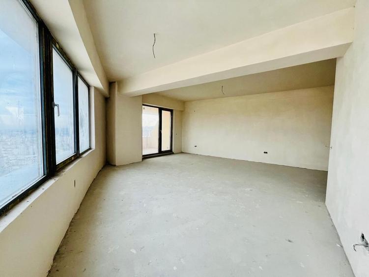 Penthouse cu 5 camere decomandat în Mănăștur