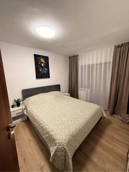Apartament cu 3 camere semidecomandat în Central