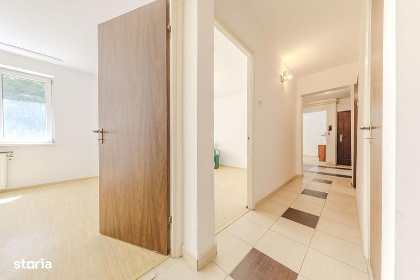 Apartament cu 3 camere decomandat în Central