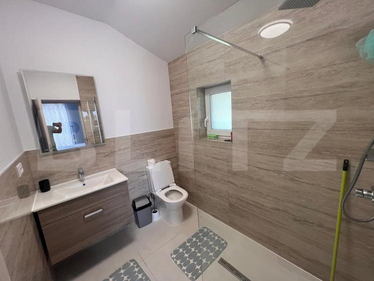 Casă individuală cu 5 camere cu Canalizare în Dezmir