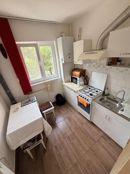 Apartament cu 2 camere decomandat, mobilat în Complex Studențesc