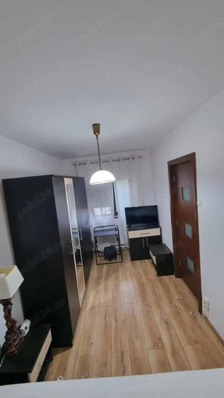 Apartament cu 3 camere semidecomandat în 9 Mai