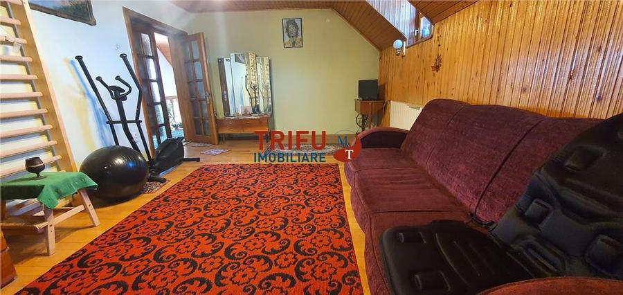 Casă cu 6 camere cu Canalizare în Periferie