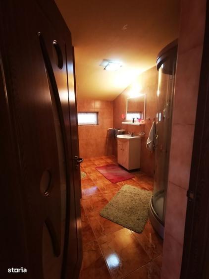 Casă cu 4 camere în Valea Călugărească