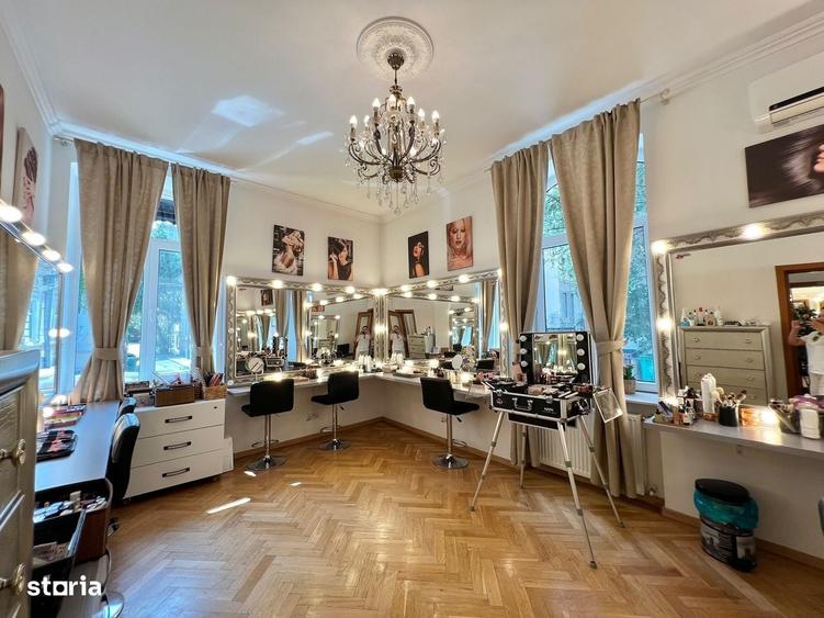 Apartament cu 4 camere în Romană