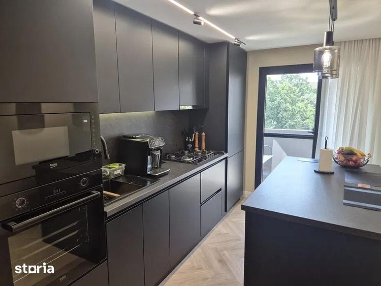 Apartament cu 4 camere decomandat, mobilat în Rogerius