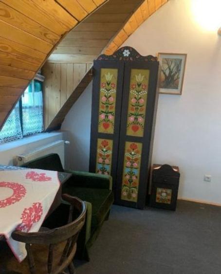 Casă individuală cu 6 camere cu Teren 641 Mp în Central
