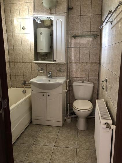 Apartament cu 3 camere în Bratca