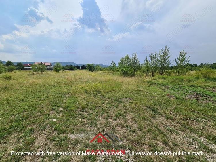 Casă cu Teren 925 Mp în Bănești