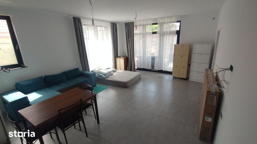 Casă cu 7 camere cu Teren 360 Mp în Inel II