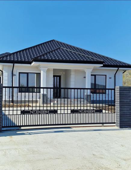 Apartament cu 3 camere în Tomești