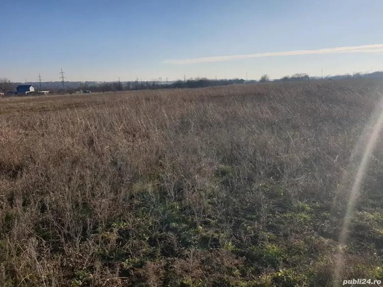 Teren de 3750 mp, în Nord