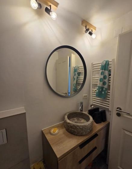 Apartament cu 2 camere decomandat, mobilat în Vitan Mall