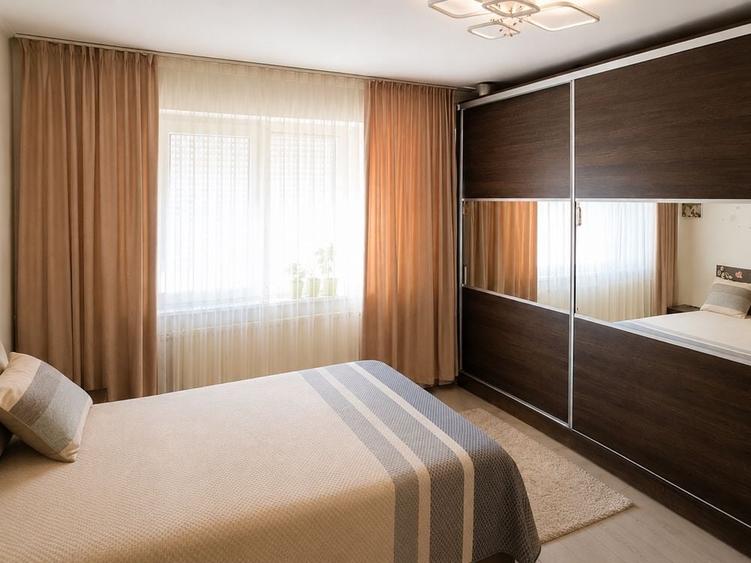 De vanzare| Apartament 2 Camere Decomandat Tomis Nord - Boema - 2