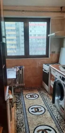 Apartament cu 2 camere semidecomandat, mobilat în Obor