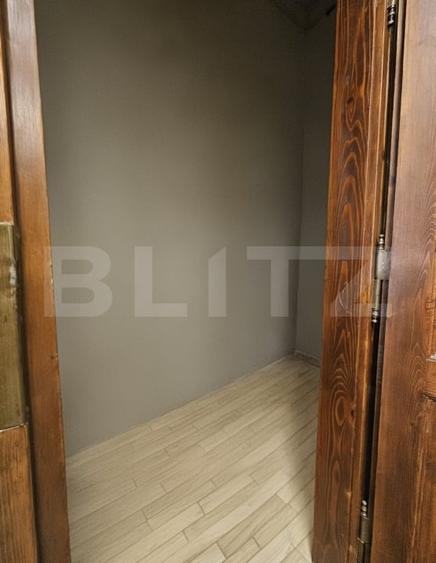 Apartament cu 4 camere semidecomandat în Traian
