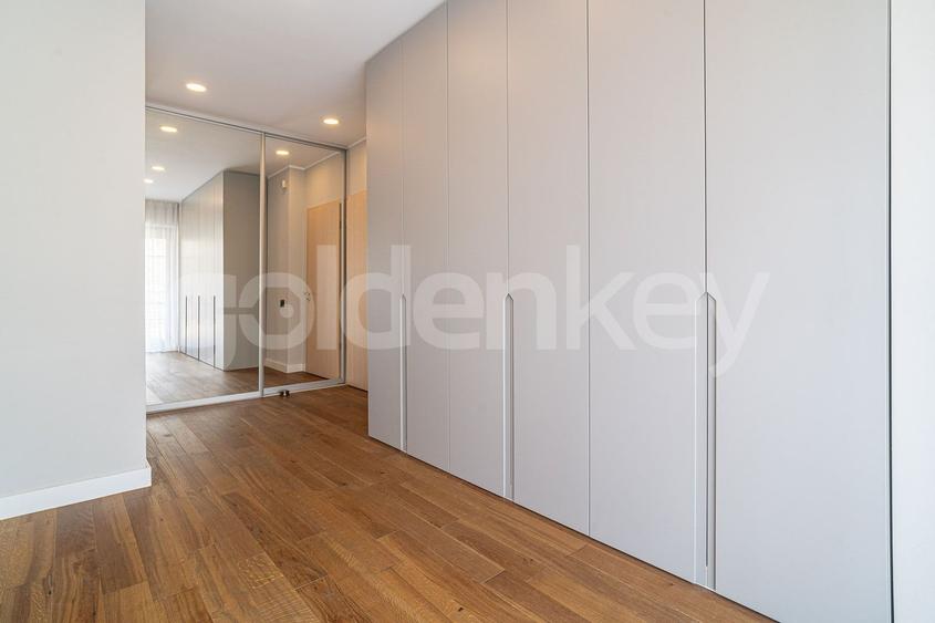 Apartament cu 3 camere semidecomandat, mobilat în Floreasca