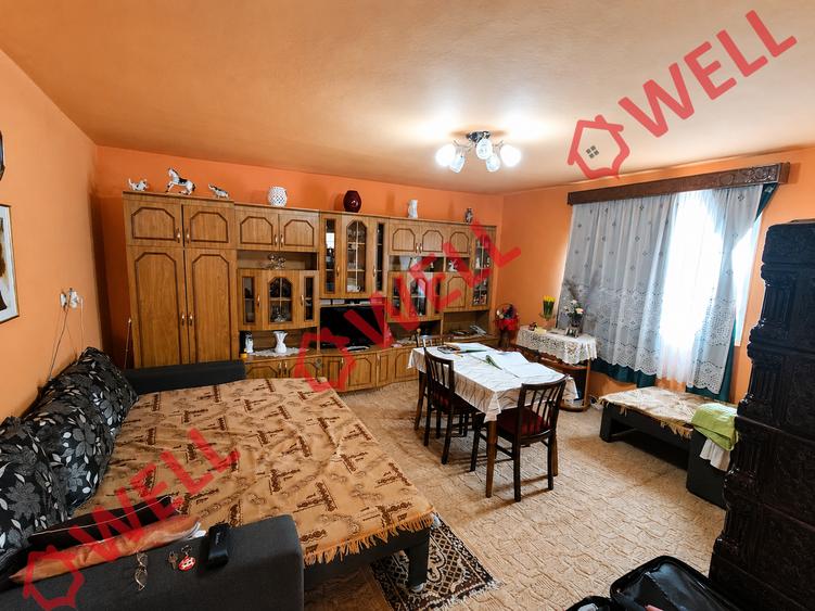 Casă cu 2 camere cu Teren 1382 Mp în Turia