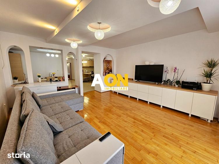 Apartament cu 3 camere decomandat în Central