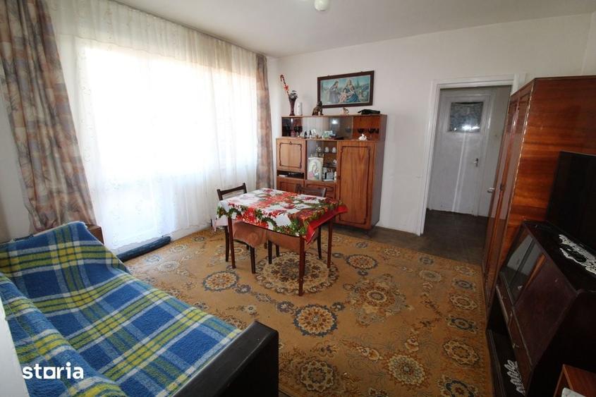 Vand apartament 2 camere, in Hunedoara zona Micro2-Omw, etaj 2... - 2
