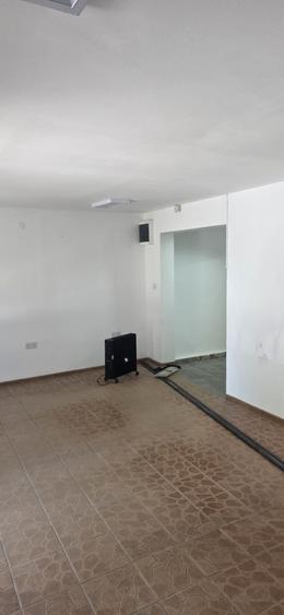 Casă cu 3 camere în Central