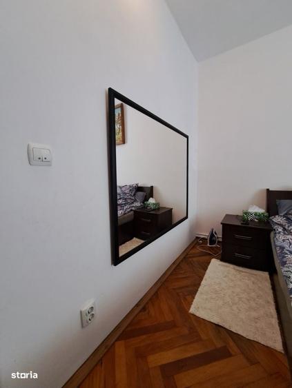 Apartament cu 3 camere semidecomandat în Central