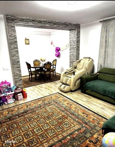 Casă cu 4 camere în Sânnicoară