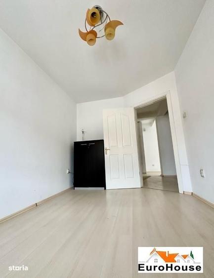 Apartament cu 4 camere decomandat în Ampoi 1