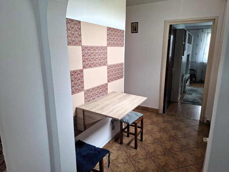 Apartament cu 2 camere decomandat în Drumul Taberei