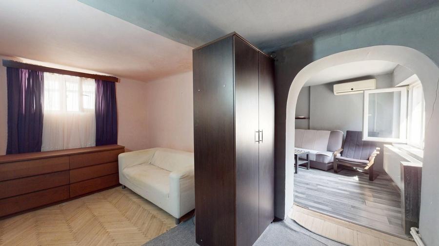 Duplex cu 6 camere cu Canalizare în P-ța Galați