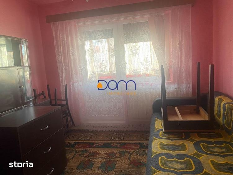 Apartament cu 4 camere decomandat în Central