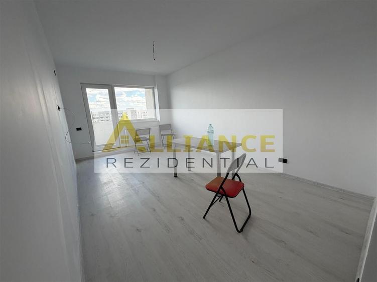 Apartament cu 3 camere decomandat în Metalurgiei
