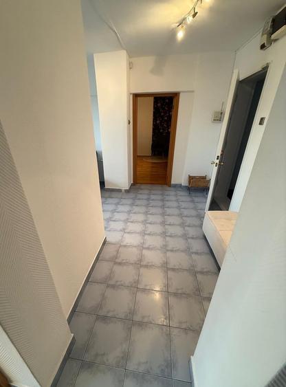 Apartament cu 2 camere decomandat în 13 Septembrie