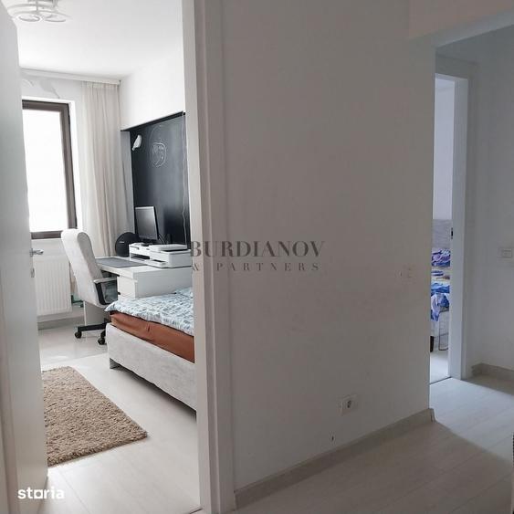 Apartament cu 3 camere în Tineretului
