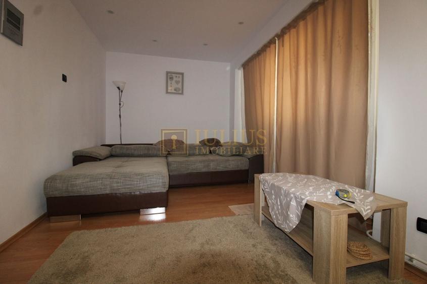Apartament cu 3 camere semidecomandat, mobilat în Complex Studențesc