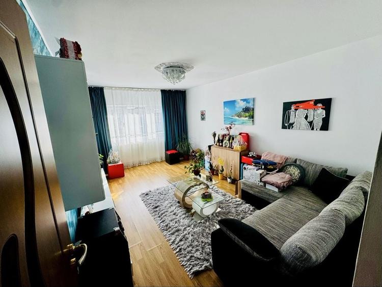 Se vinde apartament cu 2 camere !! - 3