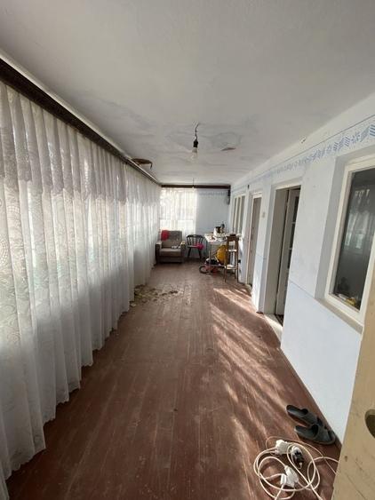 Casă cu 4 camere în Ghizdaru