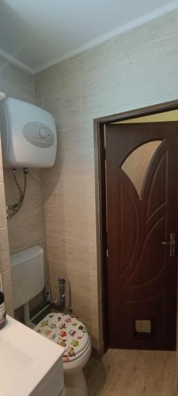 Apartament cu 3 camere decomandat în Drumul Taberei