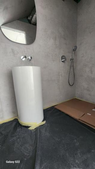 Casă individuală cu 7 camere cu Canalizare în Voluntari